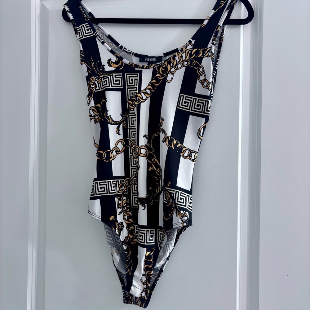Hot Black and White Bodysuit with Gold Chains 🔥🔥